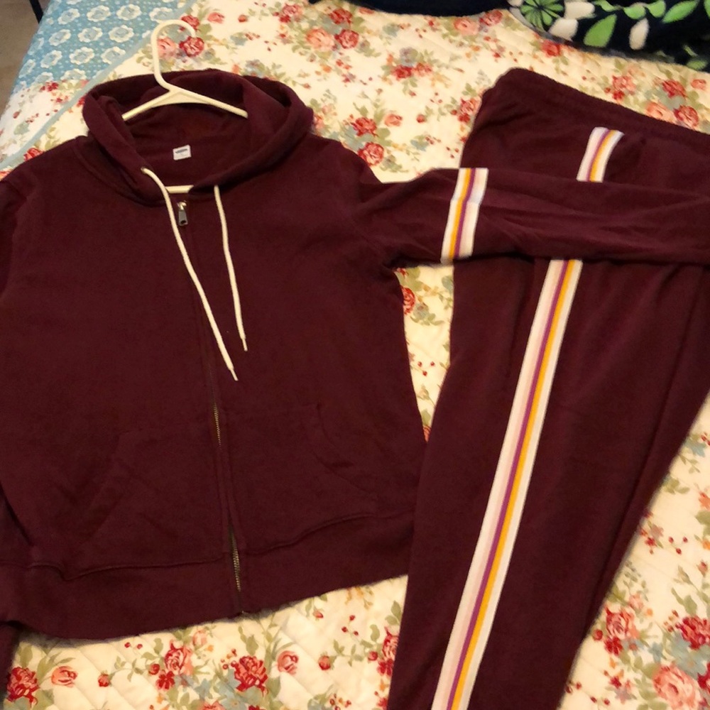 🛑SOLD🛑Old navy track suit